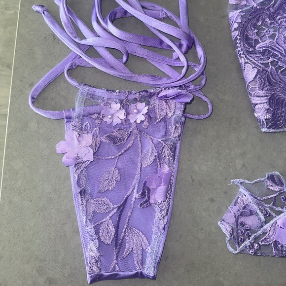 LACE BIKINI SET - SIZE S (WORN ONCE) - Picture 11 of 12